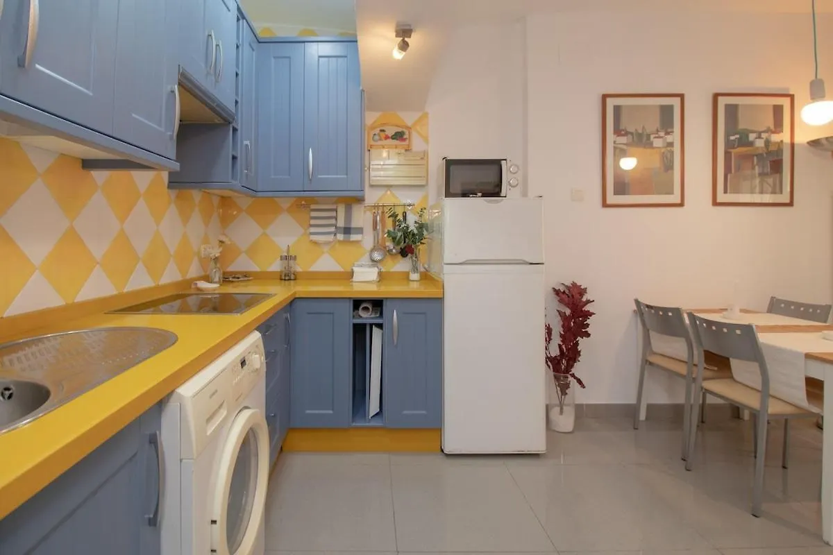 C52 - Seaside 2 Bedrooms By The Center 말라가 아파트
